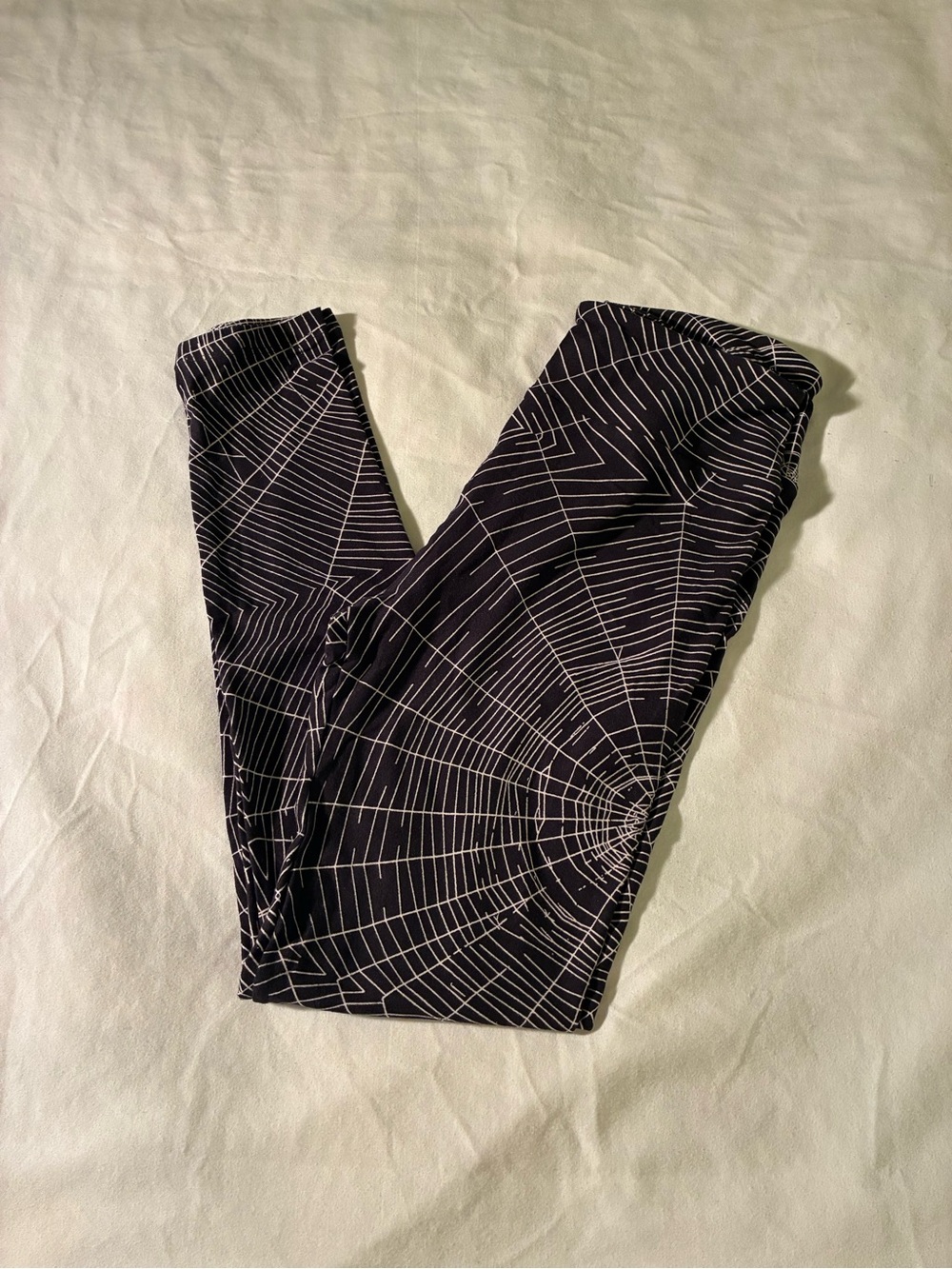 LuLaRoe Black Leggings with White Web Line Print